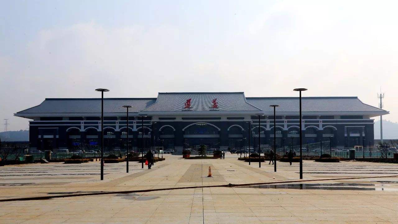 è´µå·éµä¹å¸é«éç«